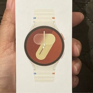 NEW $250 Samsung Galaxy Watch 7 Aluminum Smartwatch 40mm BT Cream Color